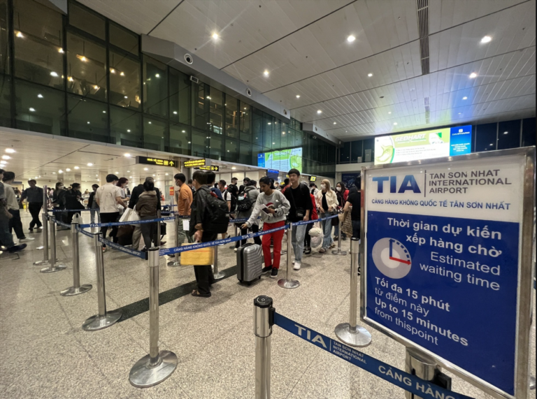 09 SẢNH A - GA ĐI TRONG NƯỚC SÂN BAY QT. TÂN SƠN NHẨT